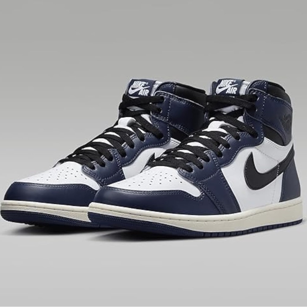 Air Jordan 1 Retro High OG Sneakers Midnight Navy/White/Sail/Black